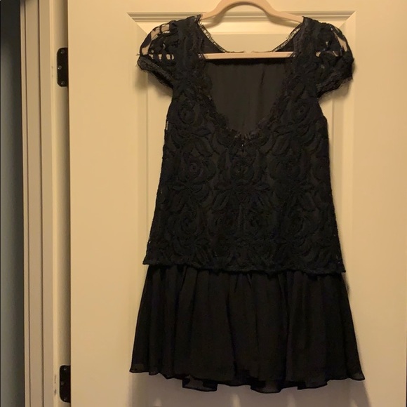 BGBGeneration black lace dress/tunic - adorable! - Picture 2 of 3
